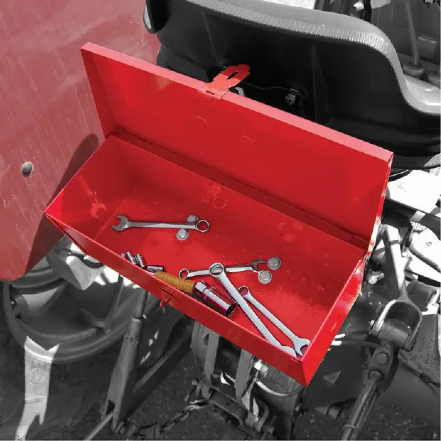 16" Tractor Toolbox-zoom-3